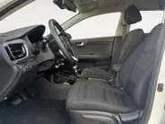 Kia Stonic 1.0 T-GDi MHEV DynamicPlusLine | Stoel en stuurverwarming | Climate control | Navigatie | Camera | Keyless met startknop | Apple Carplay / Android Auto |