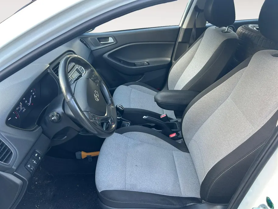 Hyundai i20 1.0 T-GDI i-Motion INCL. EXTRA VELGENSET! Nu RIJKLAARPRIJS incl. 12 Maanden garantie! Premiumpakket gratis!