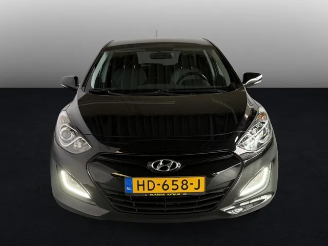 Hyundai i30 1.6 i-Motion Pl. navigatie