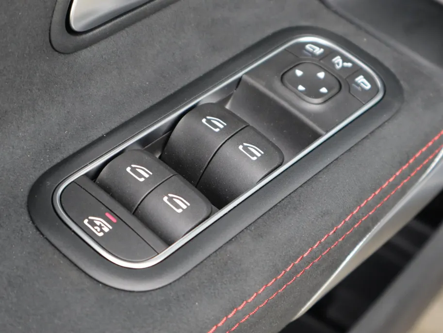 Mercedes-Benz A-Klasse 250 e Business Solution AMG