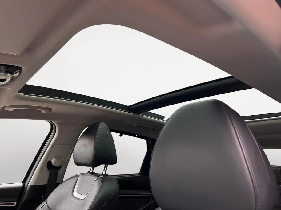 Hyundai Tucson 1.6 T-GDI HEV Premium Sky + Winterbanden! | 1650kg trekgewicht | Navi | 360 Camera | Stoel+ stuurverwarming | Elek. stoelverstelling