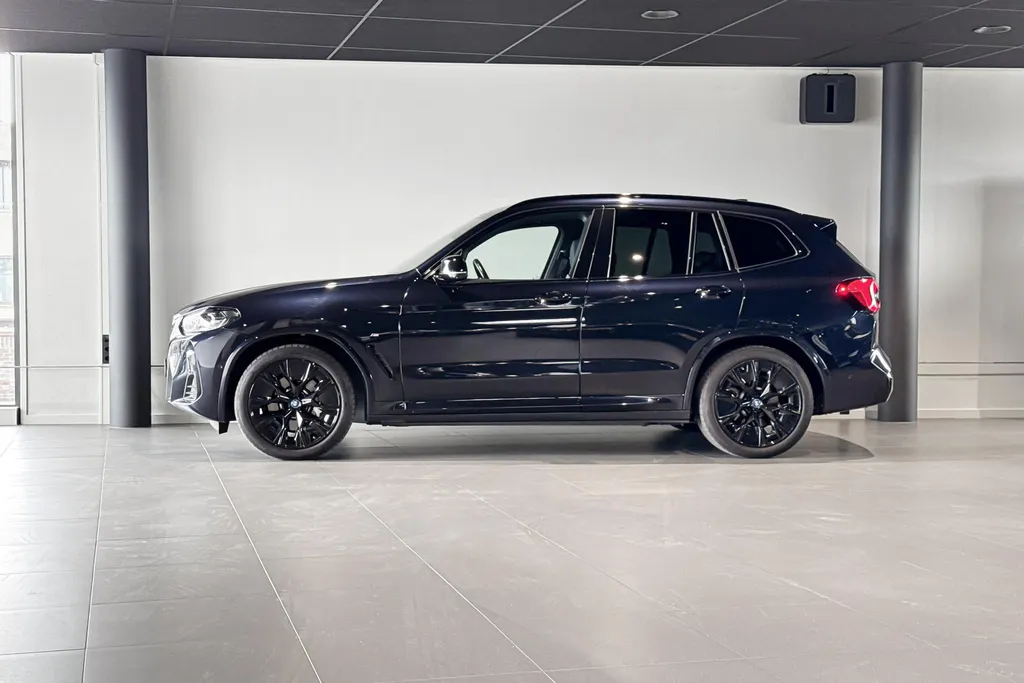 BMW iX3 High Executive 80 kWh