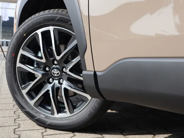 Toyota Corolla Cross Hybrid 140 Dynamic | Stoel/Stuur verwarming | Dodehoek Detectie | Elek. Klep