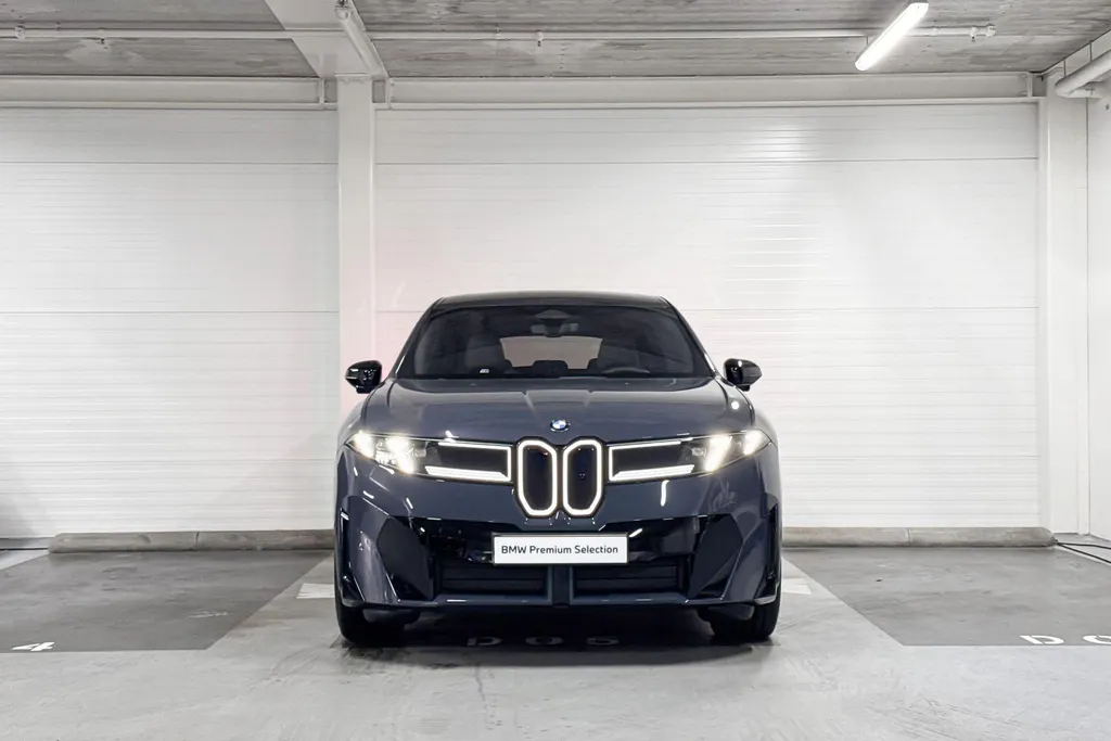 BMW iX3 50 xDrive