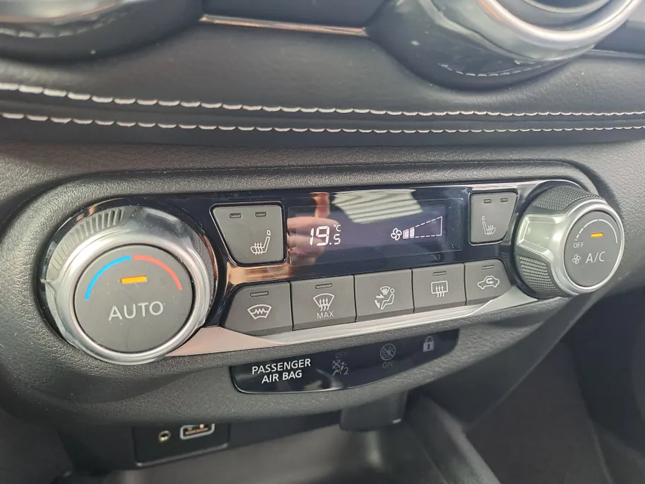 Nissan Juke 1.6 Hybrid N-Connecta |  Apple Carplay/Android Auto | Automaat | Cruise | Camera | Voorstoelen verwarmd | Stuur Verwarmd | Voorruit Verwarmd | ECC