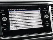 Volkswagen T-Roc 1.5 TSI 150pk Sport Business R · Panoramadak · Camera · Standkachel · Stoelverwarming · Navigatie · 19' Velgen · Elek. Inklapbare Spiegels ·