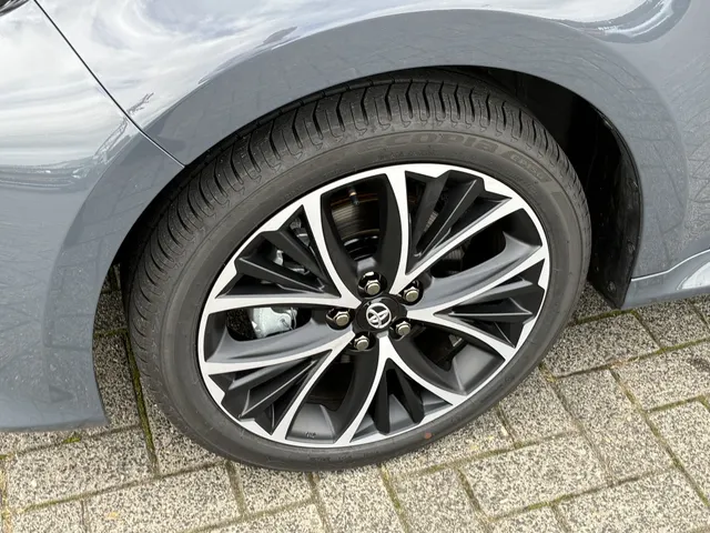 Toyota Yaris 1.5 Hybrid 115 Dynamic | Comfort Pack |