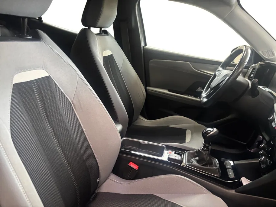 Opel Mokka 1.2 Business Elegance NAVI AIRCO TREKHAAK APPLE CARPLAY ANDROID AUTO HOGE INSTAP LM VELGEN ZEER MOOIE AUTO DEALER ONDERHOUDEN