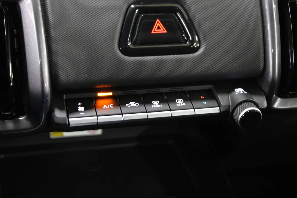 Suzuki e Vitara Style 61 kWh / Stoel + Stuurverwarming / 360° Camera / Navigatie /