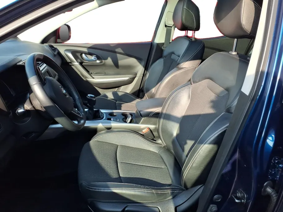Renault Kadjar 1.2 TCe Intens Airco | Navigatie | Trekaak | Panoramadak | PDC/Camera | Blindspot waring |1 jaar Garantie
