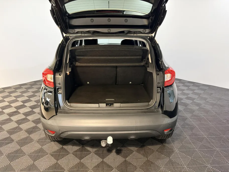 Renault Captur 90PK TCe Dynamique | Navi | Camera | Parkeersensoren | Climate Control | Cruise Control | Lichtmetalen Velgen | Licht & Regen Sensor | Bluetooth | USB | LED Dagrijverlichting |