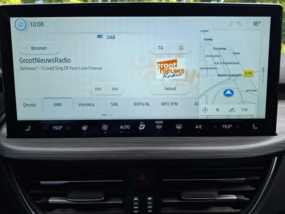 Ford Kuga 2.5 PHEV Active X | Winterpack | Matrix Ledkoplampen | El. Trekhaak | 18' Lichtmetaal | 360Camera | B&O Audio | El. vert. voorstoelen | Adaptive cruisecontrol | Dodehoekdetectie | Halfleer | Nieuw te bestellen! |