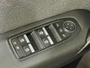 Renault Captur 90PK TCe Techno | Schuif/Kantel Dak | Navi | Camera | Digital Cockpit | Parkeersensoren | Climate Control | Cruise Control | Full LED | Lichtmetalen Velgen |