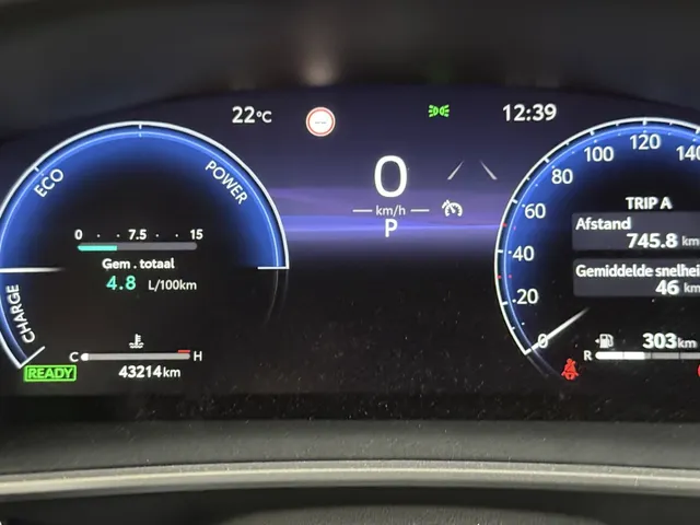 Toyota Corolla Cross 2.0 HP Hybrid F. Ed.