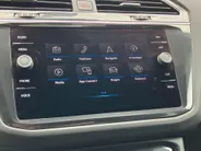 Volkswagen Tiguan 1.4TSIeHybrid 180kW/245PK R-Line Black Style · Panoramadak · Trekhaak · 360°Camera + Parkeersensoren ·