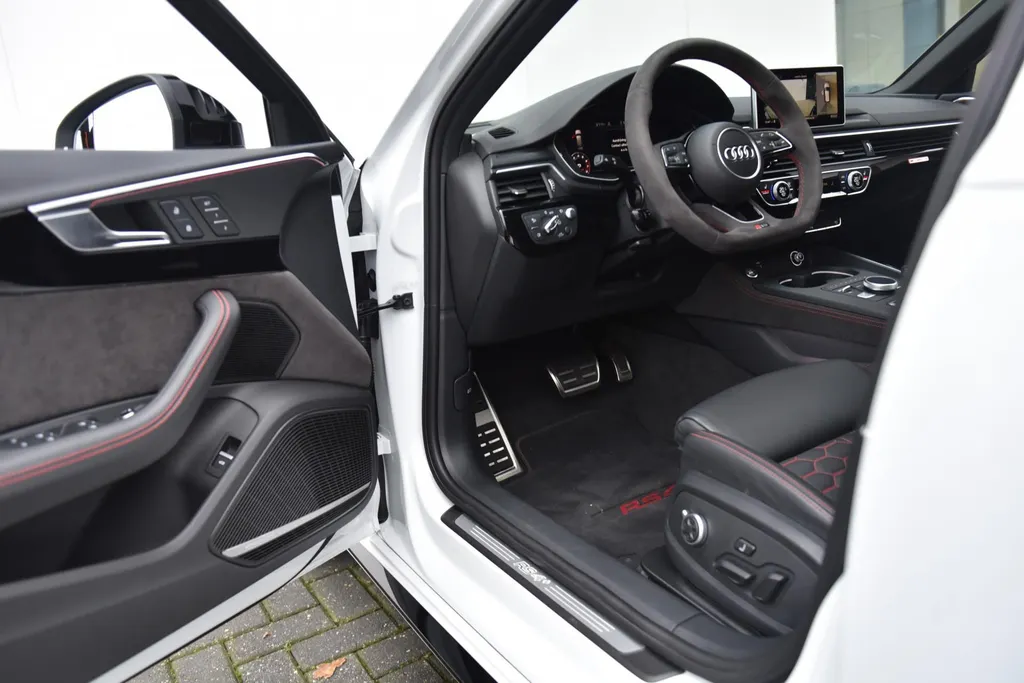 Audi RS4 Avant 2.9 TFSI RS4+ quattro