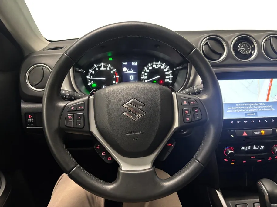 Suzuki Vitara 1.5 Hybrid Select AUTOMAAT NAVI AIRCO ADAPTIEVE CRUISE CONTROLE STOELVERWARMING  LM VELGEN APPLE CARPLAY ANDROID AUTO ZEER MOOIE AUTO
