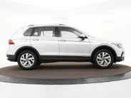 Volkswagen Tiguan 1.4 TSI 245pk DSG eHybrid Elegance · 360 Camera · Wegklapbare Trekhaak · Apple/Android Car Play · Dodehoek Detectie · 18'' Inch · Stoel & Stuurwiel verwarming ·