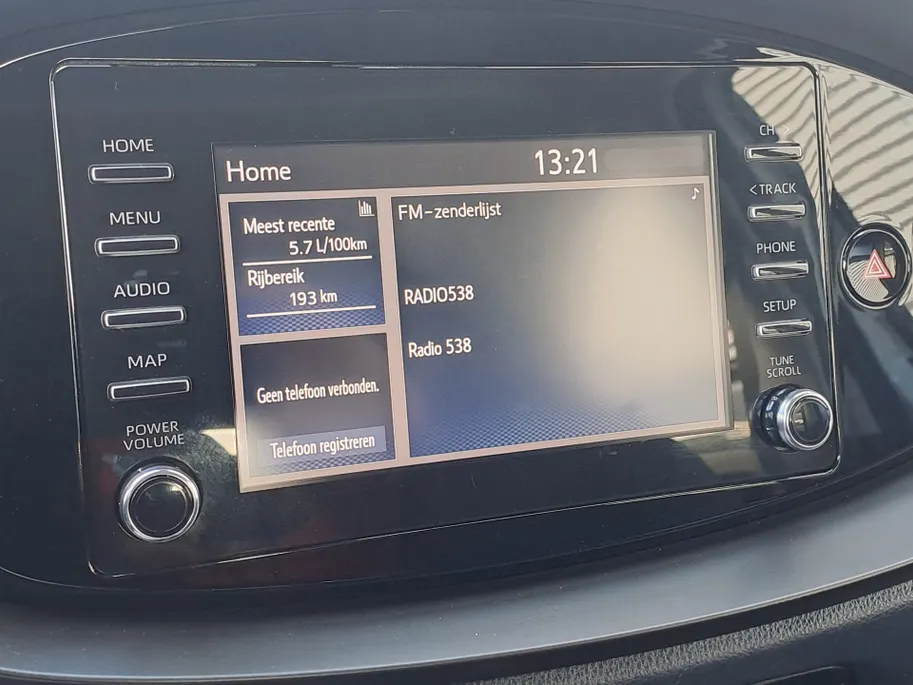 Toyota Aygo X 1.0 VVT-i MT Play | Apple Carplay/Android Auto | Cruise control adaptief | Airco | DAB | Camera