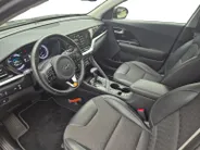 Kia Niro 1.6 GDi Hybrid DynamicLine | All Season Banden | Cruise Control | Climate Control | Camera | Navigatie | Half Leder |