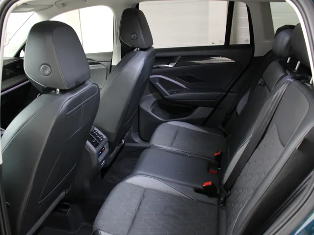 Volkswagen Tiguan 1.5 eHybrid Life Energy Navigatie | Trekhaak | 18' Velgen | 360 Camera | Stoelverwarming
