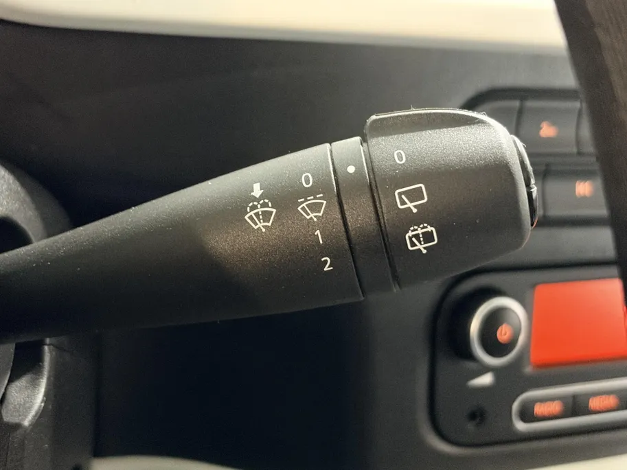 Renault Twingo 75PK SCe Collection | 1e eigenaar | Airco | Bluetooth | Elektrische Ramen & Spiegels | USB | Centrale Deurvergrendeling | LED Dagrijverlichting | Licht Sensor |
