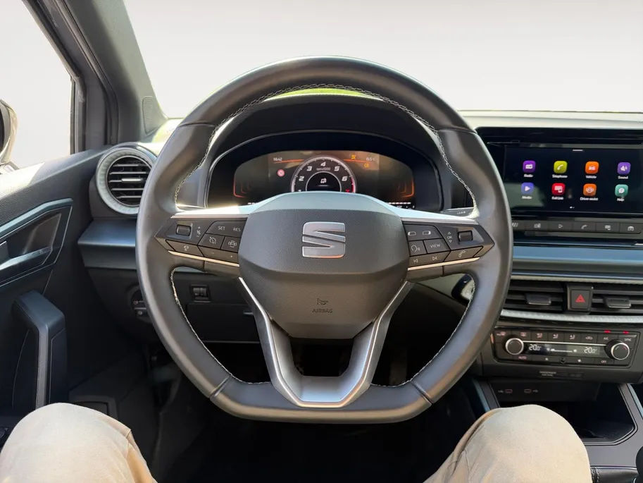 SEAT Arona 1.0 EcoTSI Xperience Business | Camera | Apple Carplay/Android Auto | Cruise Control | Keyless | Climate Control |