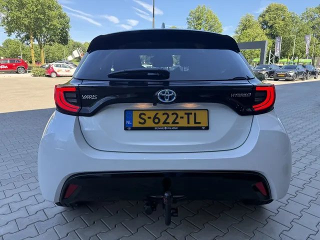 Toyota Yaris 1.5i Executive | Trekhaak | 7800 km |