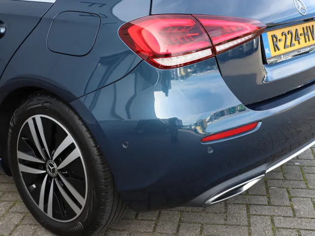 Mercedes-Benz A-Klasse 200 Luxury Line AUTOMAAT | LEER | CLIMA | PANO | NAVI