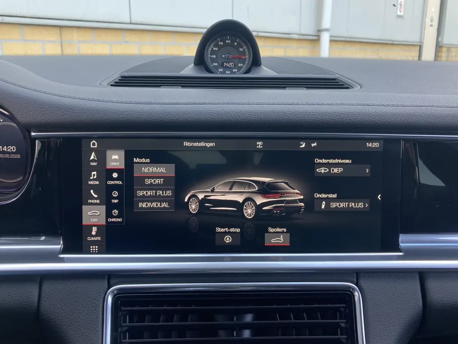 Porsche Panamera Sport Turismo 4 - 3.0 331 pk Sport Chrono - Panoramadak - Stoelverwarming  - Luchtvering - 21 inch lichtmetalen velgen