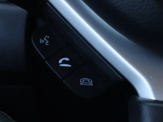 Suzuki Vitara 1.5 Hybrid Style | Carplay | All Seasons | Leder