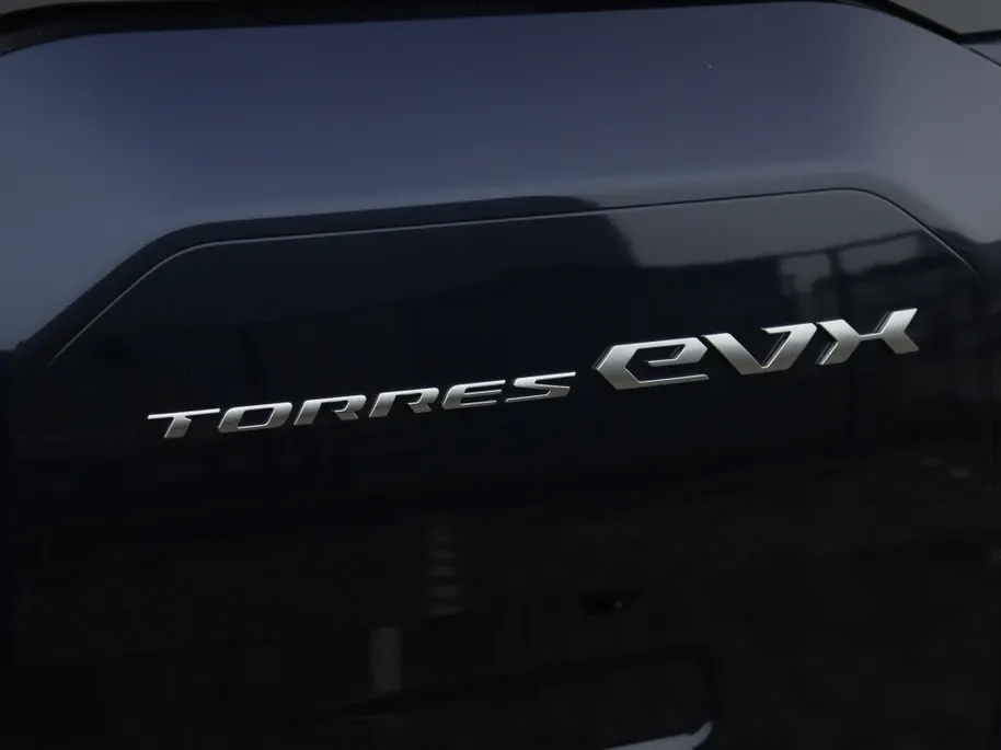 KGM Torres EVX Titanium 73.4 kWh | Zwart Leder | 20''| Full option