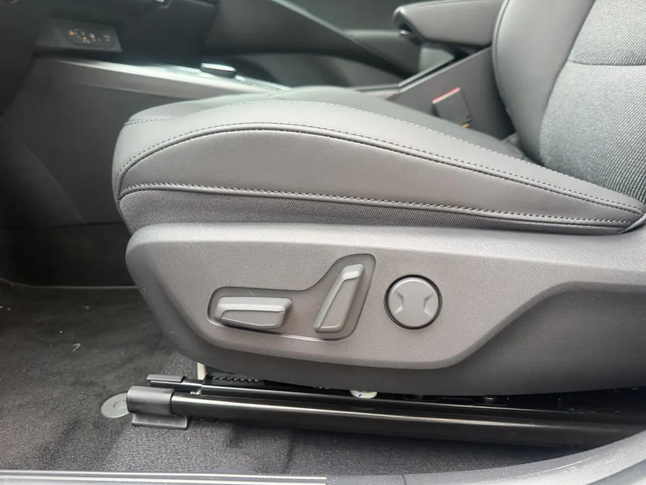 Kia Niro 1.6 GDi Hybrid DynamicPlusLine NIEUW MODEL! OPEN DAK | ELEKTRISCHE STOELEN | STOEL EN STUURVERWARMING | RESTERENDE FABRIEKSGARANTIE TM 2036