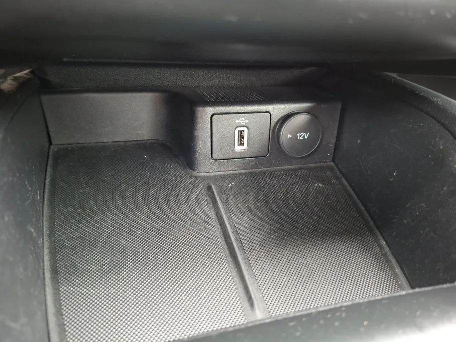 Ford Focus Wagon 1.5 EcoBoost Active Business 150PK Automaat | 1500kg Trekgewicht | Trekhaak | Climate Control | Navigatie | Parkeersensoren | Cruise Control | Keyless Entry