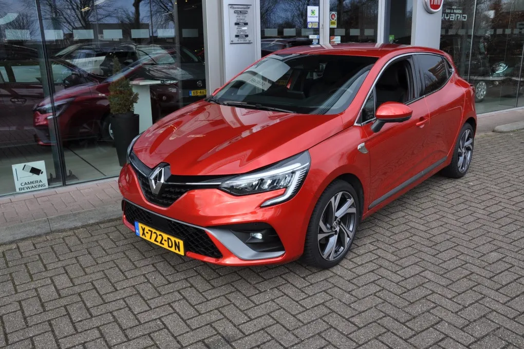 Renault Clio 140pk Nieuwstaat! All Seasons 1.3 TCe R.S. Line