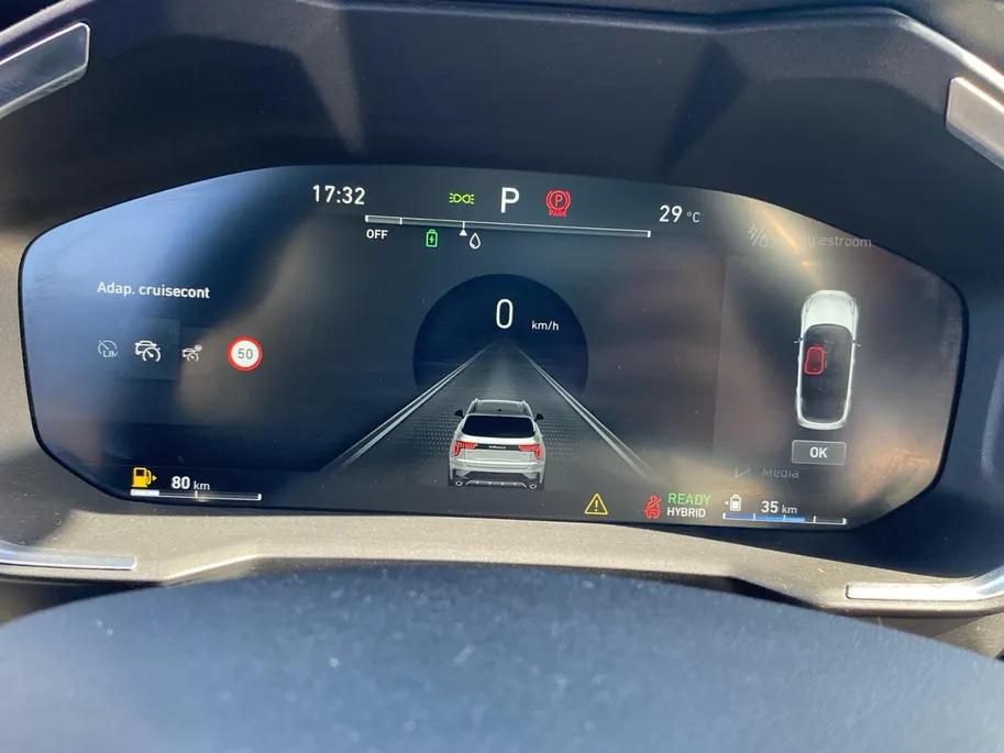 Lynk & Co 01 1.5 PHEV 260pk Tot 70km elektrisch | Panodak | CarPlay | LED | cruise | 20' lm velgen | etc.