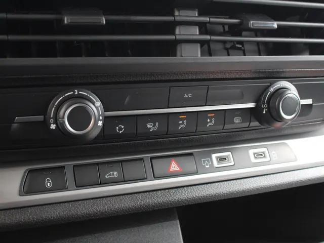 Toyota ProAce Electric Long Worker Challenger Extra Range L2 75 kWh | Cruise | Airco | Camera
