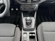 Ford Focus Wagon 1.0 EcoBoost Hybrid ST Line X | NL auto | 1e eigenaar | Dealer onderhouden | Adapt cruise control | BLIS | Winter pack | Elektr. achterklep | Parkeersensoren voor en achter | Achteruitrijcamera | Apple carplay & android auto | 18' lichtmetalen velge