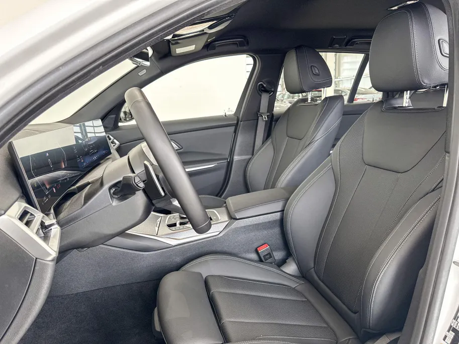 BMW 3 Serie Touring 330e Comfort Pack M Sport Edition M Sportpakket