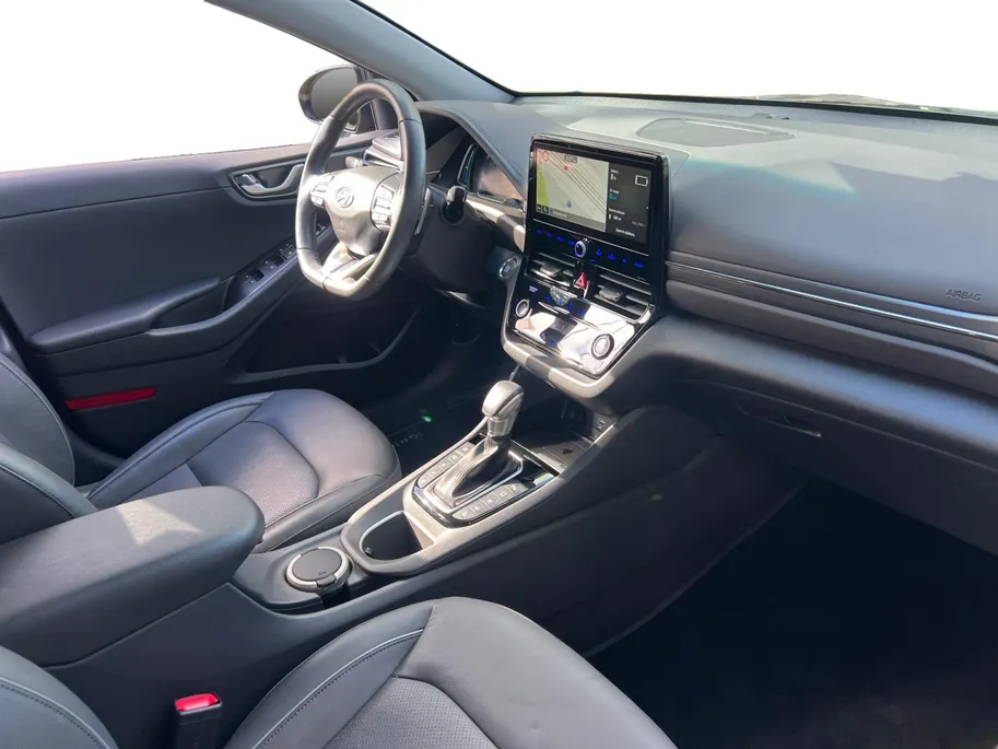 Hyundai IONIQ 1.6 GDi PHEV Premium 142PK | 52km elektrisch WLTP | Navigatie | Cruise Control | Climate Control | Apple Carplay & Android Auto | DAB radio | Keyless entry | Draadloze telefoonlader |
