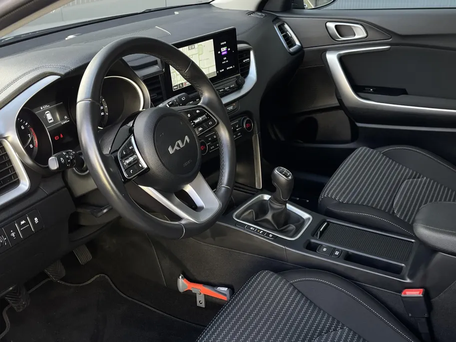 Kia Ceed Sportswagon 1.5 T-GDi DynamicLine | Navi | Clima | Camera | Cruise Control | Apple Carplay | Android Auto