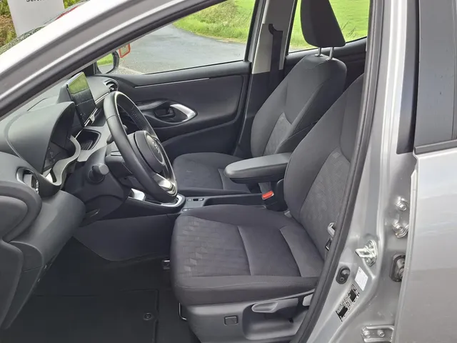 Toyota Yaris 1.5 Hybrid 115 Active CRUISE | NL-auto | rijklaarprijs !!
