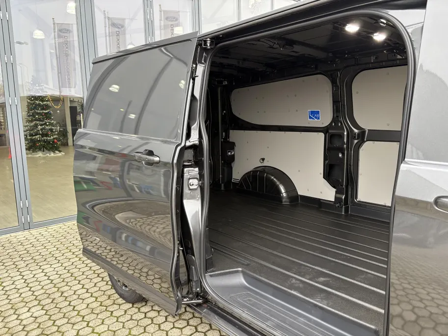 Ford E-Custom E-Custom 320 L2H1 Limited 65 kWh DEMO I DRIVER ASSISTANCE PACK PREMIUM I ELEK. INKLAPBARE TREKHAAK I 17'' LM VELGEN I
