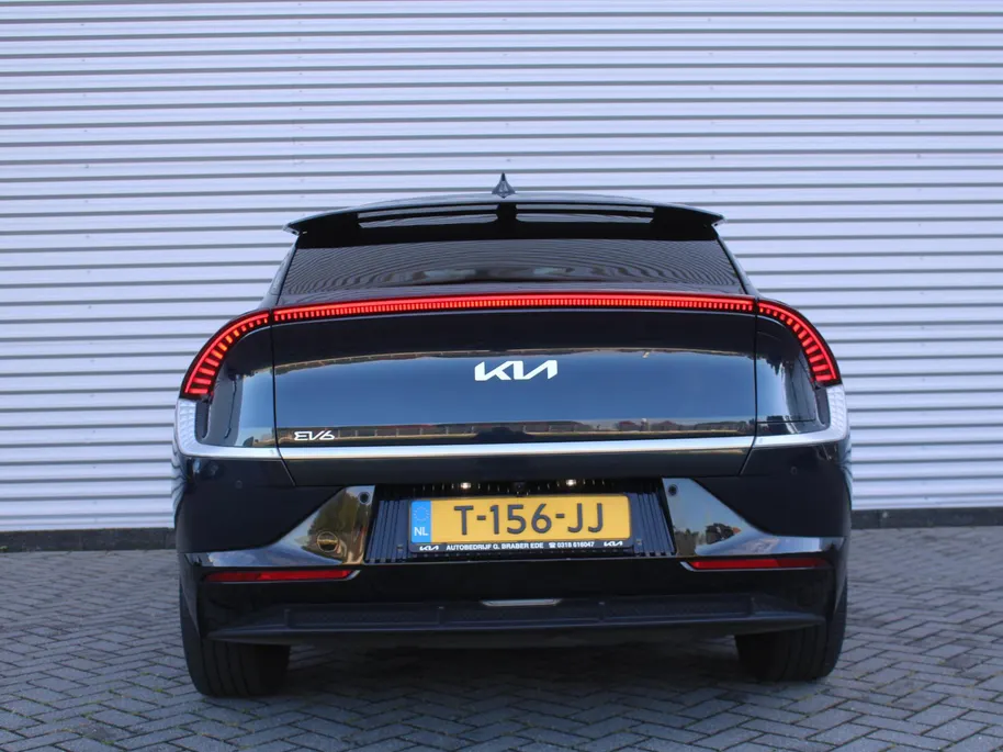 Kia EV6 Plus 77.4 kWh | Stuur-/stoelverwarming + ventilatie | Elektr. stoelverstelling + achterklep | Leer | Warmtepomp | 19' LM | Camera | LED |