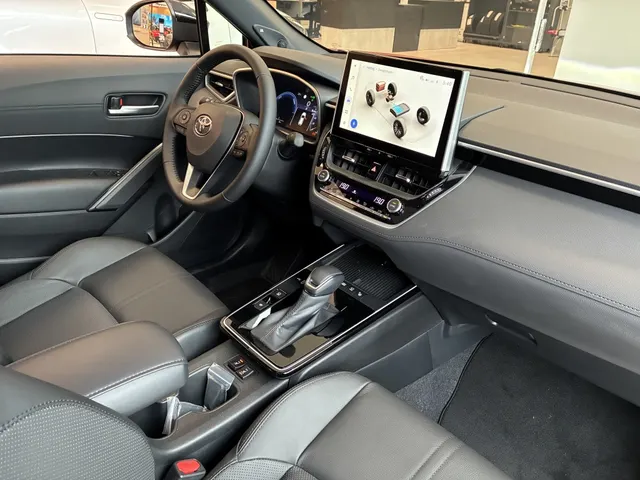 Toyota Corolla Cross Hybrid 180 Executive | Pano | 360 camera | JBL |