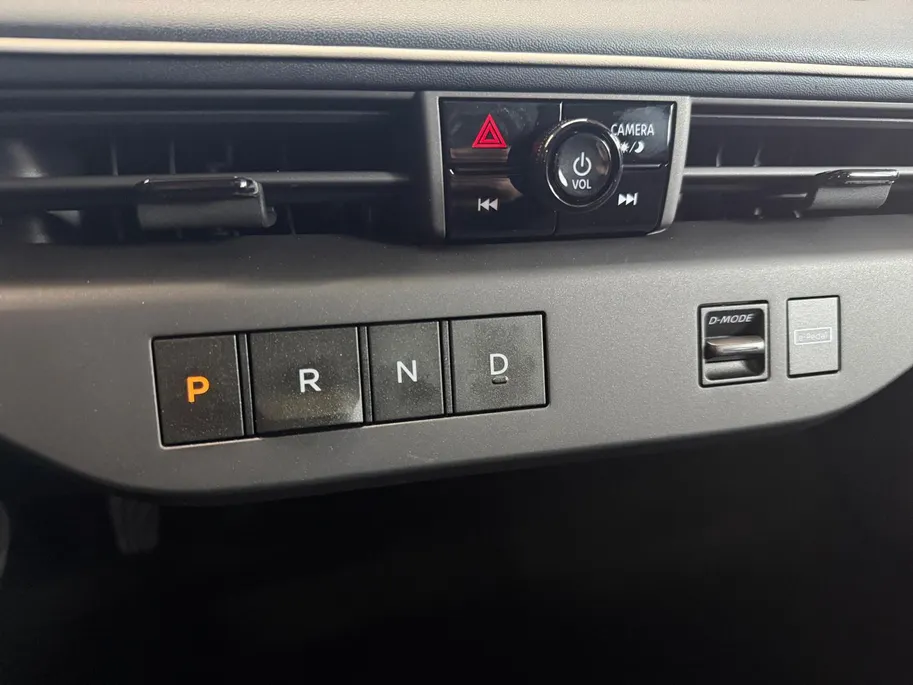 Nissan Leaf Evolve 52 kWh | NISSAN MORE 10 JAAR GARANTIE | 451 KM WLTP | 2500 EURO INRUILPREMIE | SNEL RIJDEN | BOSE | RONDOM CAMERA | CARPLAY |