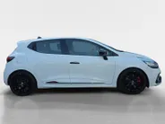 Renault Clio 1.6 Turbo R.S. Trophy 220PK| Automaat | Akrapovic  | Achteruitrijcamera | Bose Sound | Stoelverwarming | Lederen bekleding | 12 maanden garantie! |