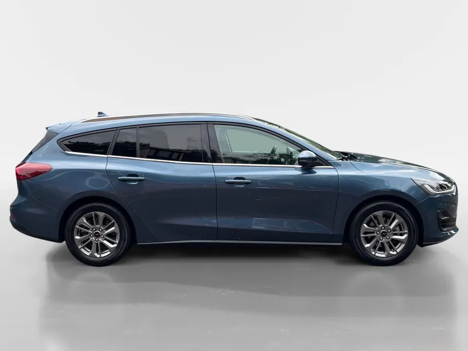 Ford Focus Wagon 1.0 EcoBoost Hybrid Titanium 155PK Automaat | NL-Auto | 1e Eigenaar | Navigatie | Climate Control | Parkeersensoren | Privacy Glass