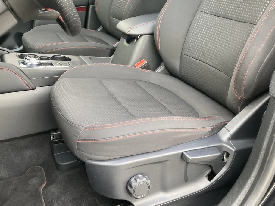 Ford Kuga 2.5 PHEV ST-Line 225 pk Navigatie - Panoramadak