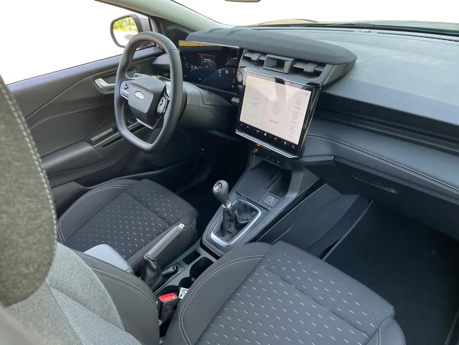 Ford Puma 1.0 EcoBoost Hybrid Titanium | 0,99 % Rente | 5.000 ,- KORTING | Winter Pack | Achteruitrijcamera | Apple Carplay & Android Auto |